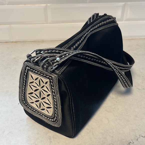 Laga Designs White Embroidered Black Vegan Purse with Two Handstraps - Picture 1 of 8